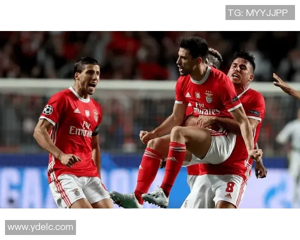 意甲历史冷门本菲卡大胜皇马引发红牌争议全场沸腾